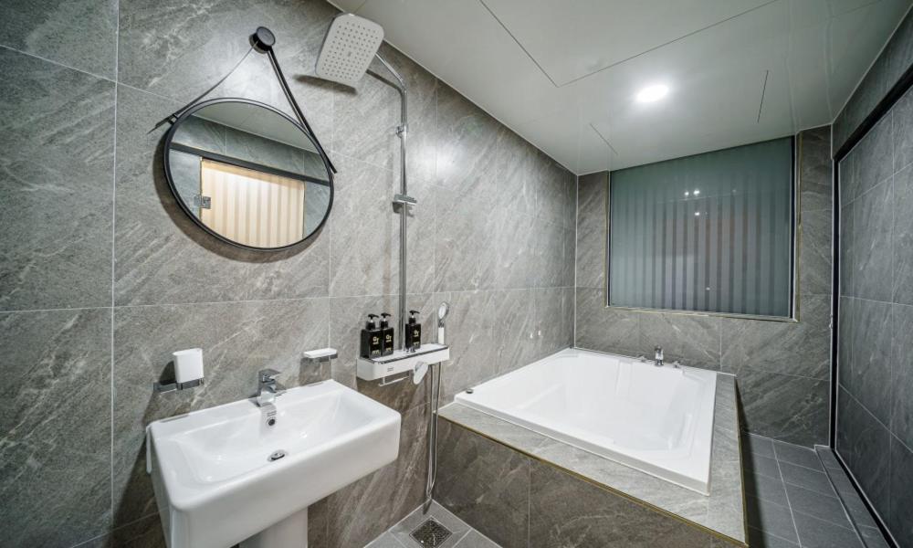 G7 Hotel Dongducheon Екстериор снимка